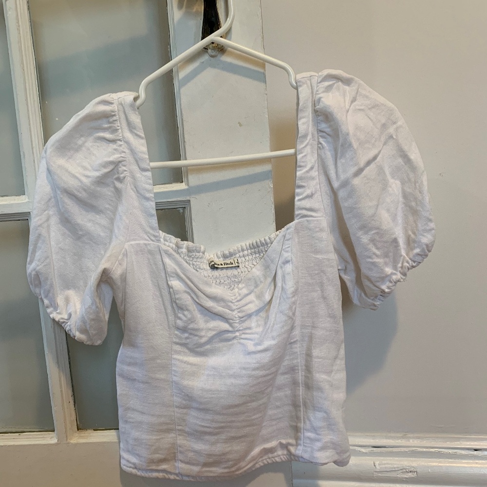 Abercrombie and Fitch Linen Puff Sleeve Top